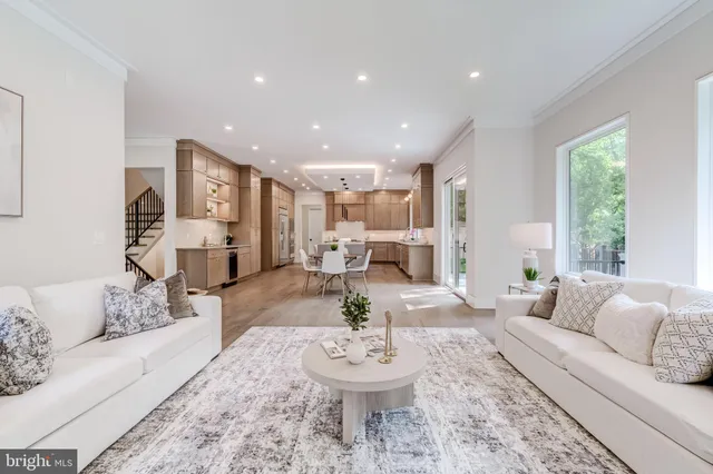 $2,649,888 | 506 Kingsley Road Southwest, Vienna, VA 22180