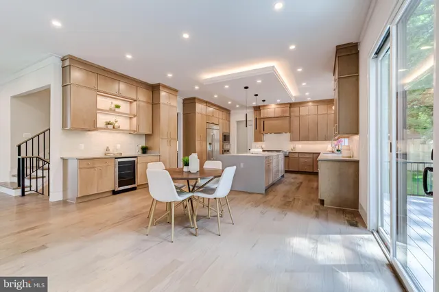 $2,649,888 | 506 Kingsley Road Southwest, Vienna, VA 22180