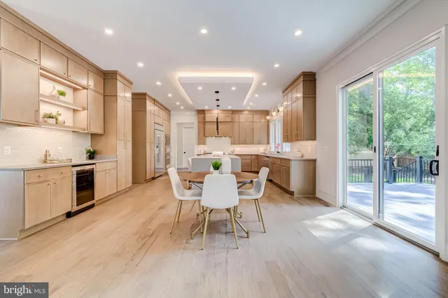 $2,649,888 | 506 Kingsley Road Southwest, Vienna, VA 22180