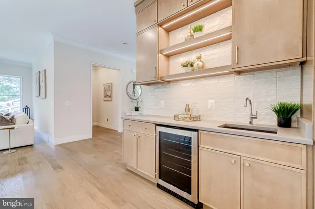 $2,649,888 | 506 Kingsley Road Southwest, Vienna, VA 22180