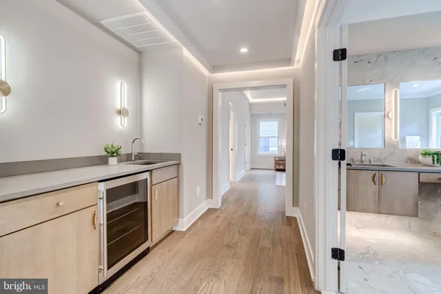 $2,649,888 | 506 Kingsley Road Southwest, Vienna, VA 22180