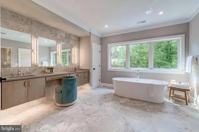 $2,649,888 | 506 Kingsley Road Southwest, Vienna, VA 22180