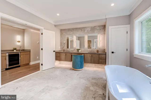 $2,649,888 | 506 Kingsley Road Southwest, Vienna, VA 22180