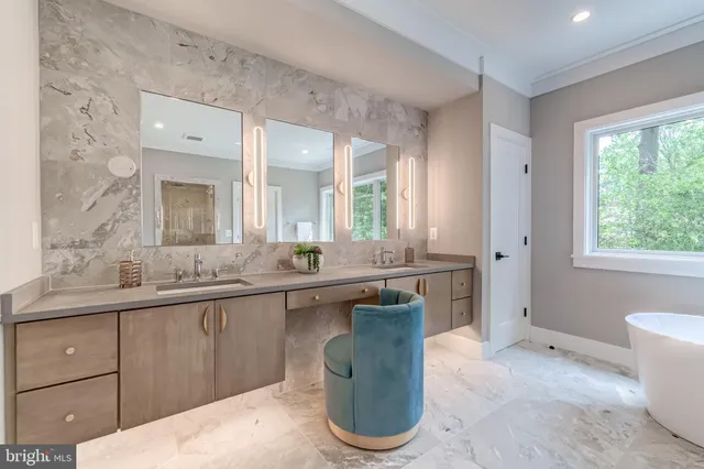 $2,649,888 | 506 Kingsley Road Southwest, Vienna, VA 22180