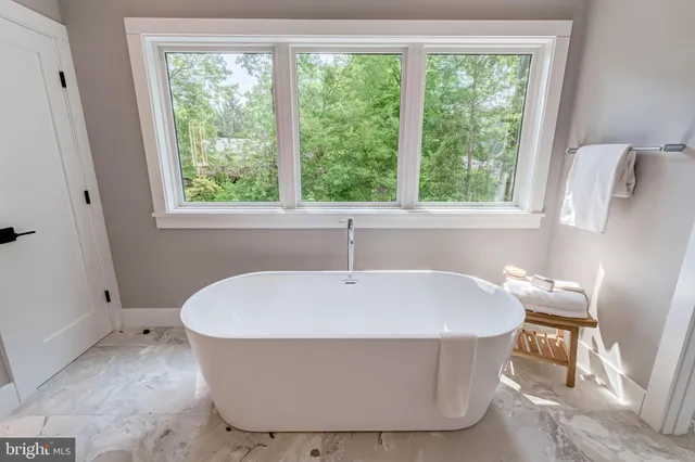 $2,649,888 | 506 Kingsley Road Southwest, Vienna, VA 22180