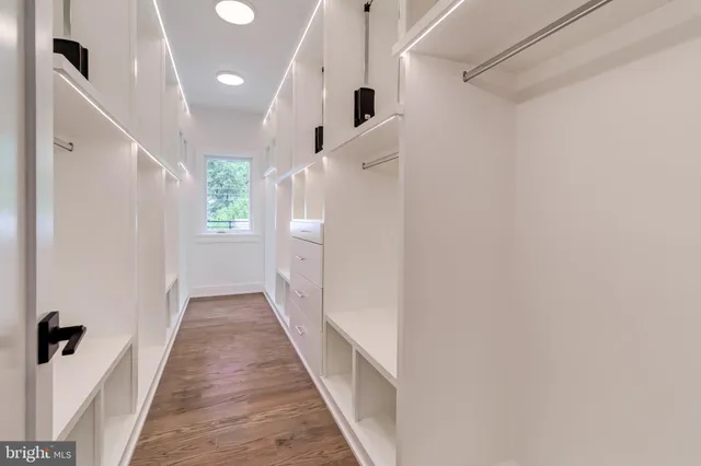 $2,649,888 | 506 Kingsley Road Southwest, Vienna, VA 22180