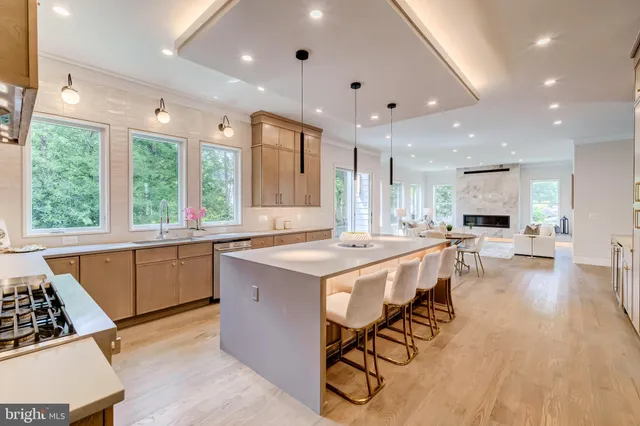 $2,649,888 | 506 Kingsley Road Southwest, Vienna, VA 22180