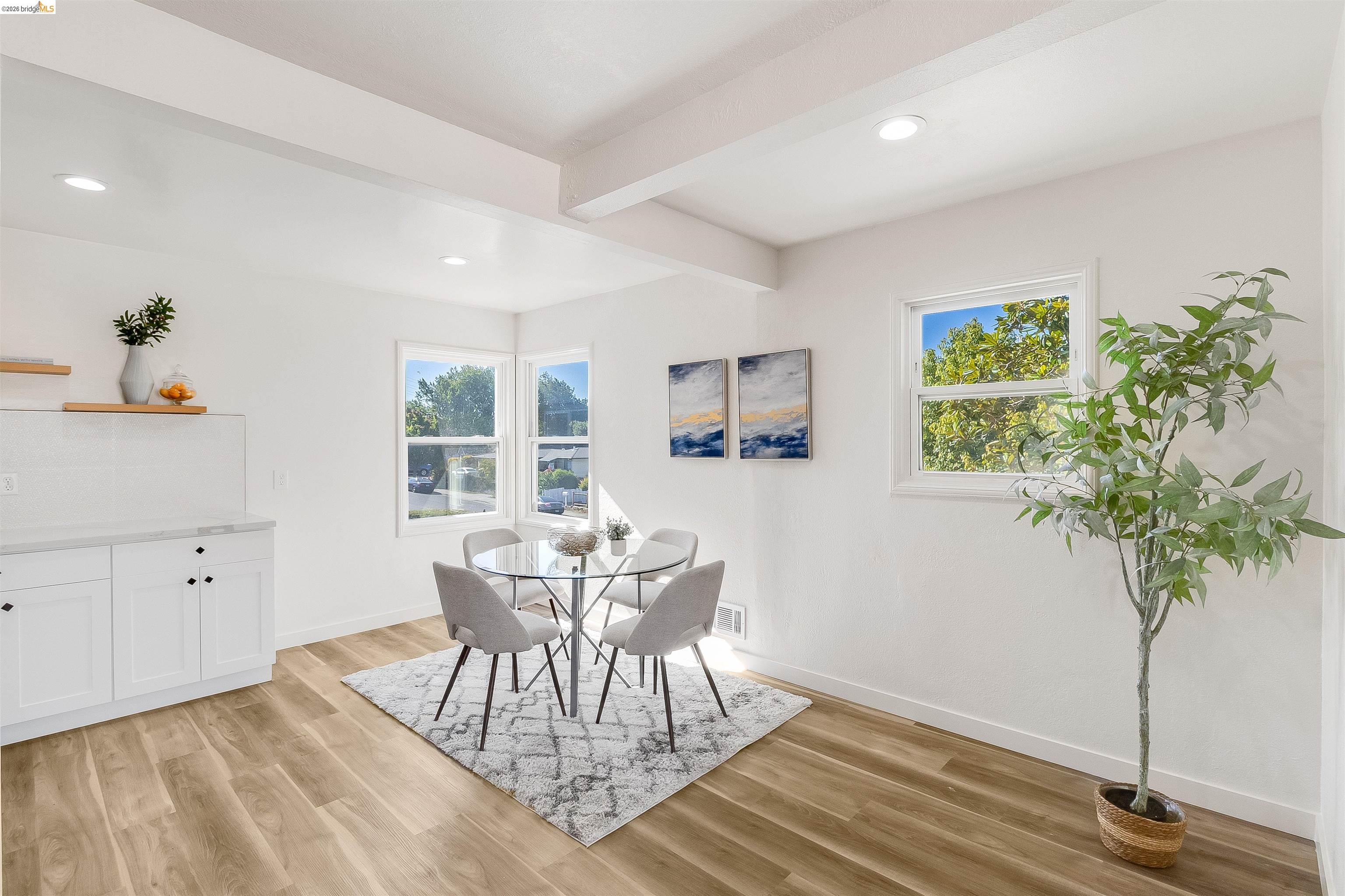 826 Benicia Road Vallejo, CA 94591 - Photo 12 of 36 Gallery Image 12