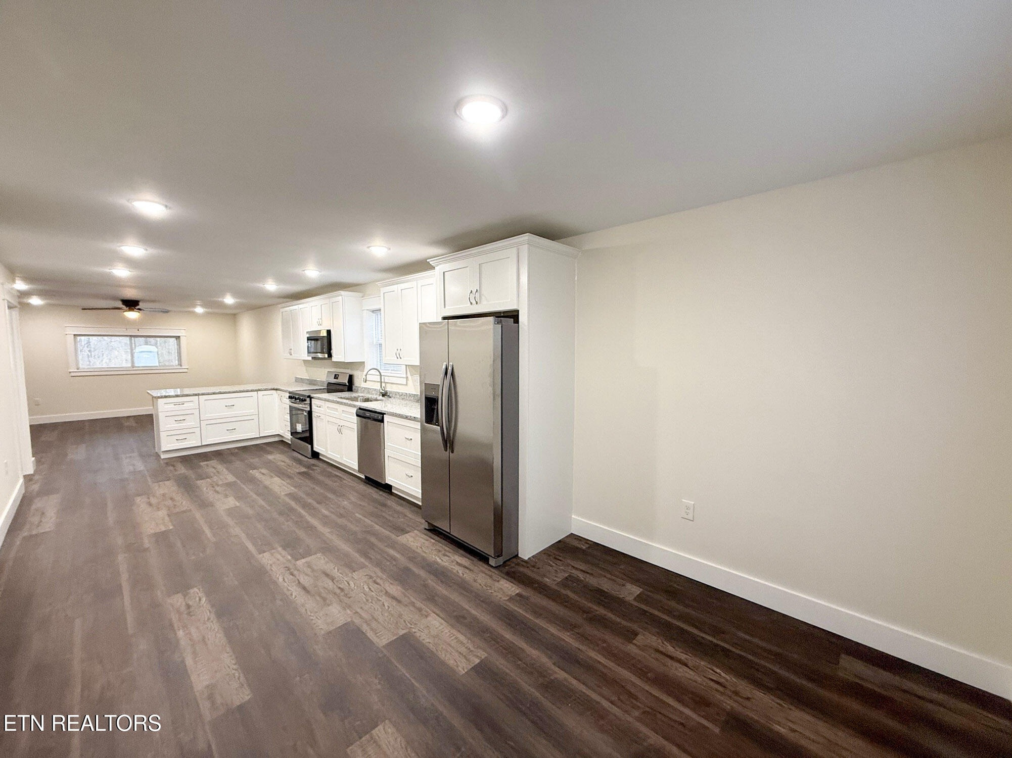 484 Wells Road Crossville, TN 38555 - Photo 12 of 24 Kitchen