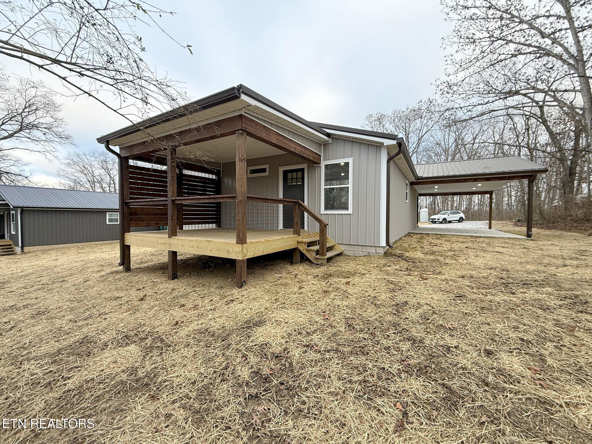 484 Wells Road Crossville, TN 38555 - Photo 5 of 24 Back