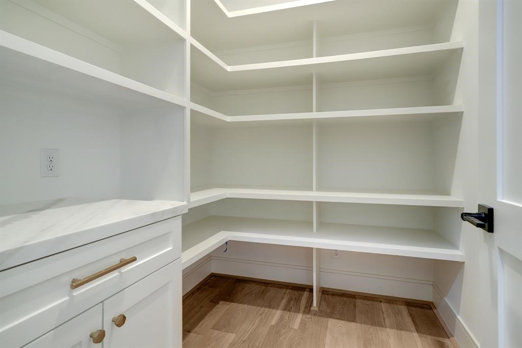 3918 Riley Street Houston, TX 77005 - Photo 20 of 35 Gallery Image 20