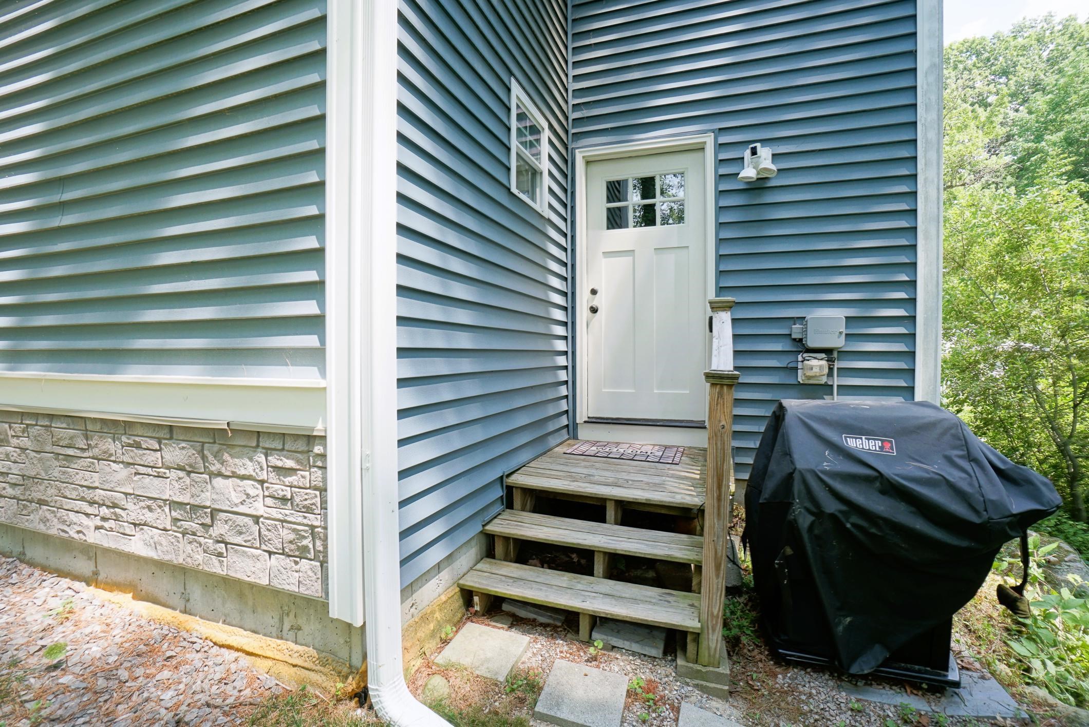 12 Grove Street Windham, NH 03087 - Photo 38 of 47