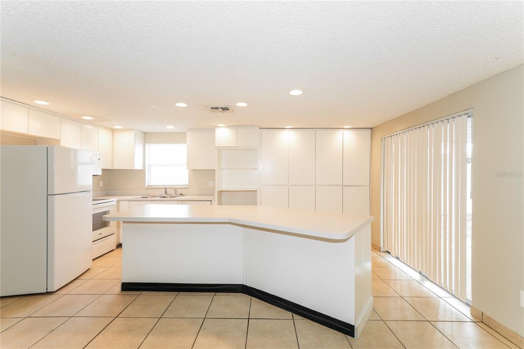 8804 Lido Lane Port Richey, FL 34668 - Photo 7 of 17 Gallery Image 7