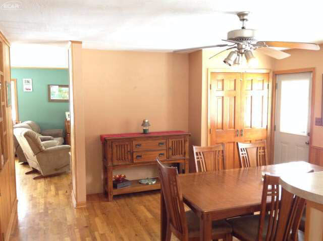 10264 West Stanley Road Flushing, MI 48433 - Photo 8 of 19 21111438-7.JPG