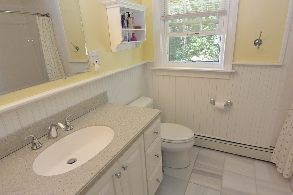 18 Longmeadow Road Medfield, MA 02052 - Photo 17 of 21 Gallery Image 17
