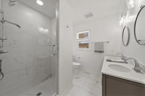 $445,000 | 909 West 85th Street, Kansas City, MO 64114