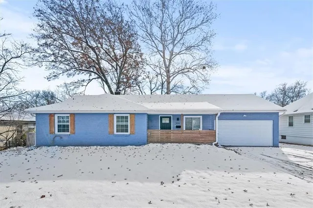 $455,000 | 909 West 85th Street, Kansas City, MO 64114