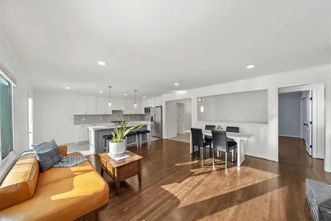 $460,000 | 909 West 85th Street, Kansas City, MO 64114