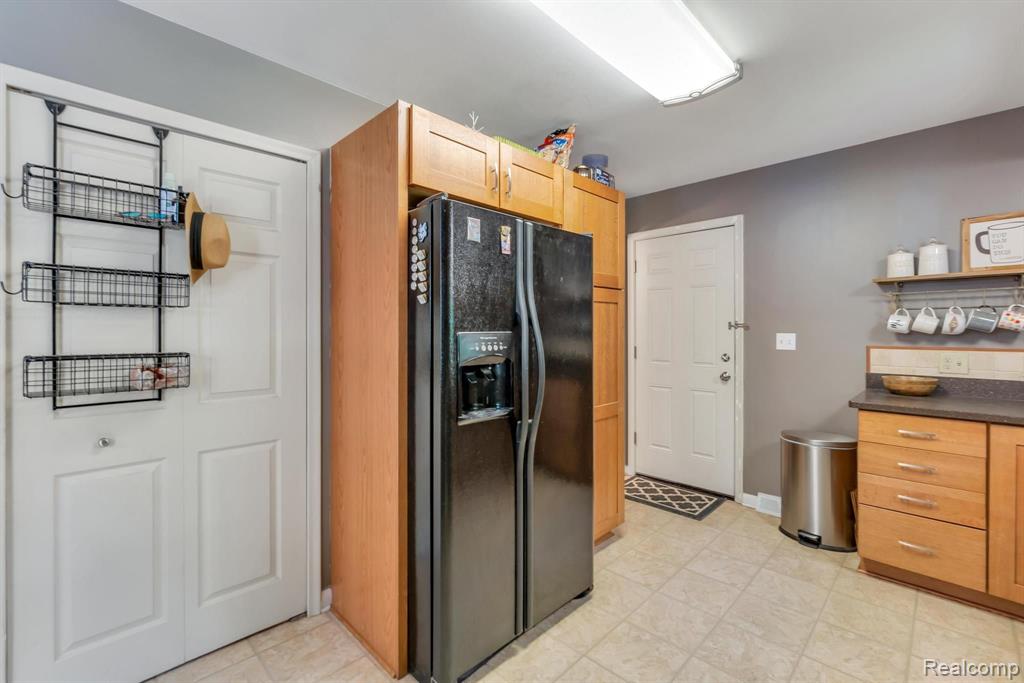 13308 North Road Fenton, MI 48430 - Photo 12 of 30