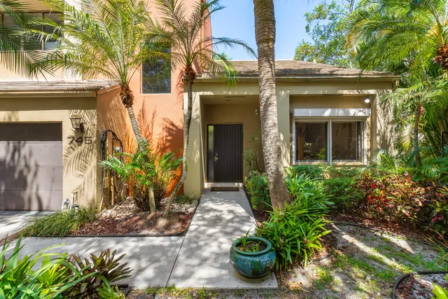 $529,000 | 745 St Albans Drive, Boca Raton, FL 33486