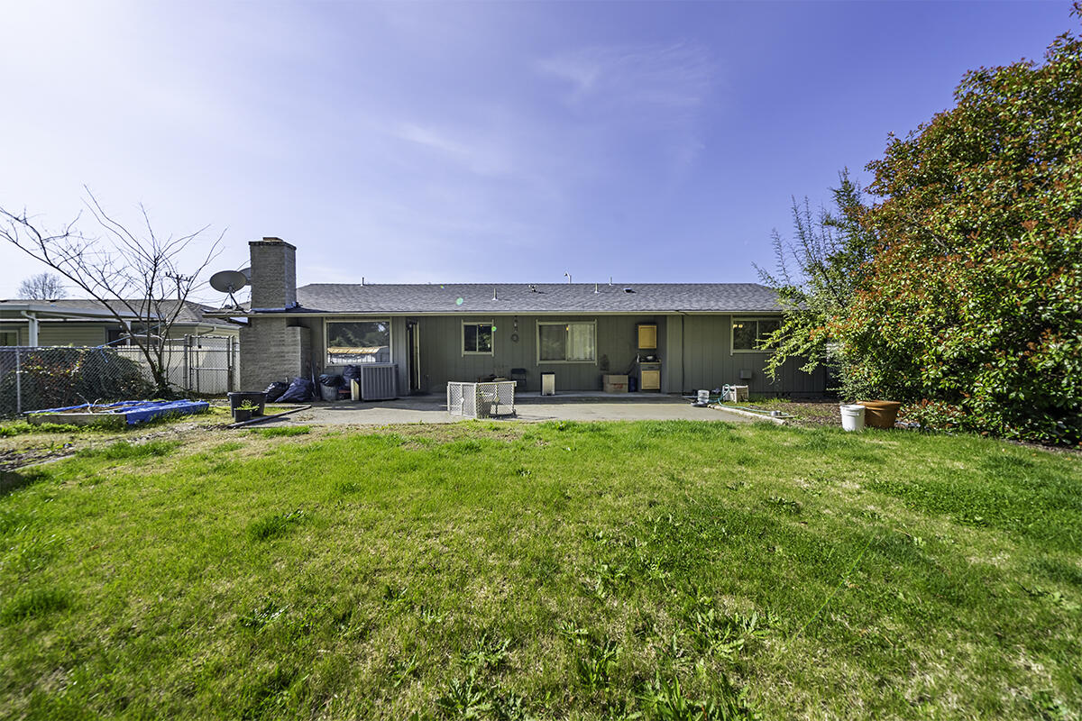 2157 Delta Waters Road Medford, OR 97504 - Photo 28 of 30 DSC05364-HDR-Edit