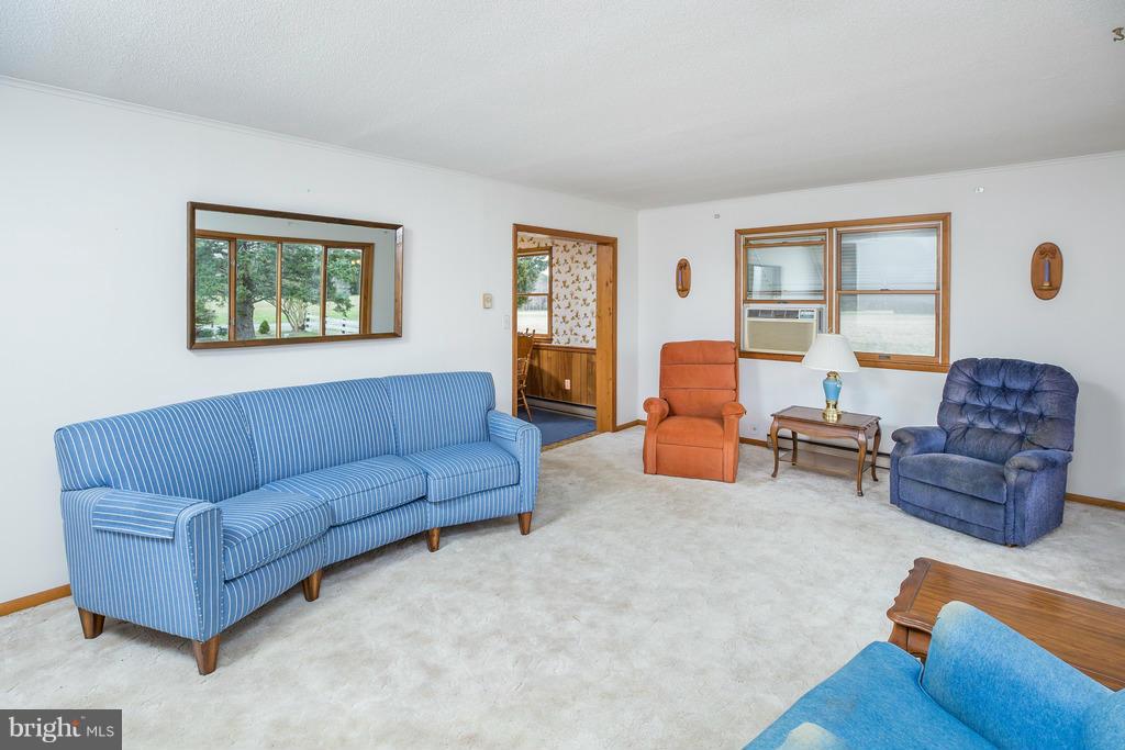 34890 West Line Road Selbyville, DE 19975 - Photo 13 of 25 Family Room