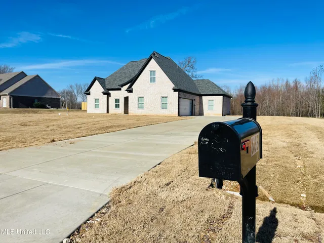 $419,400 | 663 Moore Loop, Byhalia, MS 38611