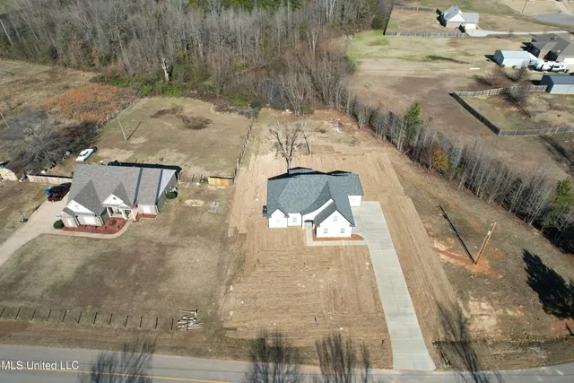 $419,799 | 663 Moore Loop, Byhalia, MS 38611