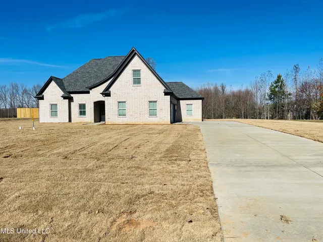 $419,799 | 663 Moore Loop, Byhalia, MS 38611