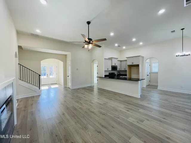 $419,400 | 663 Moore Loop, Byhalia, MS 38611