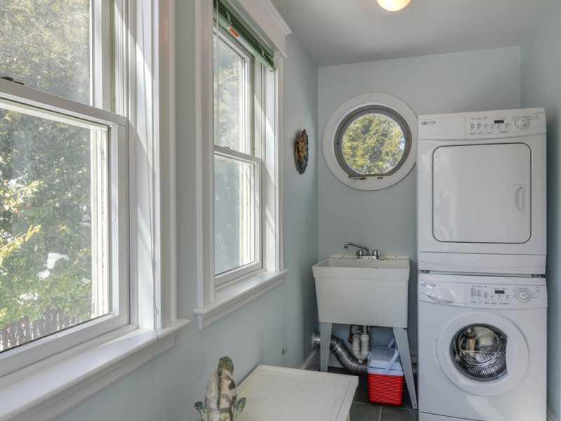 38 Danforth Road South Portland, ME 04106 - Photo 23 of 35 Bathroom.