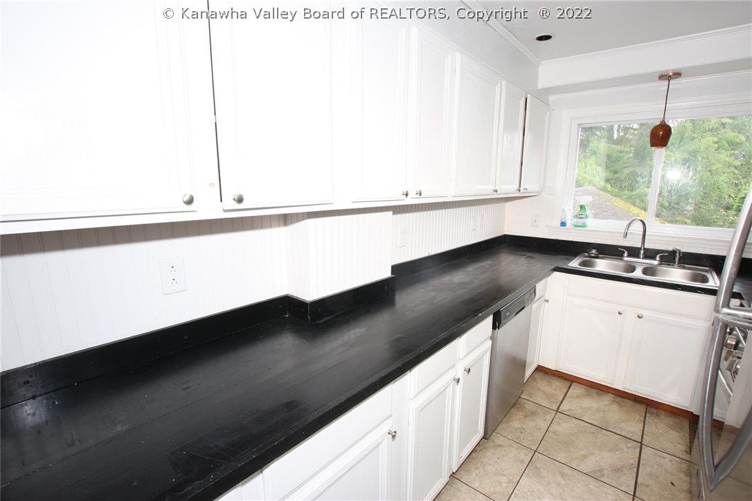 879 Chester Road Charleston, WV 25302 - Photo 18 of 45 Gallery Image 18