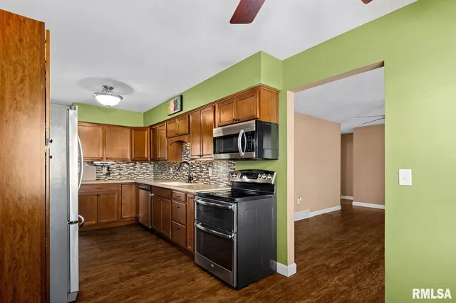 $174,900 | 1105 North Manning Drive, Chillicothe, IL 61523