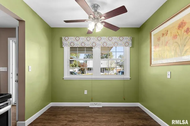 $174,900 | 1105 North Manning Drive, Chillicothe, IL 61523