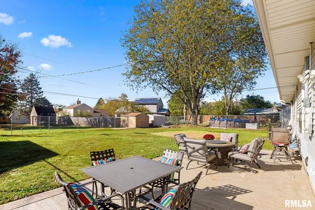 $174,900 | 1105 North Manning Drive, Chillicothe, IL 61523