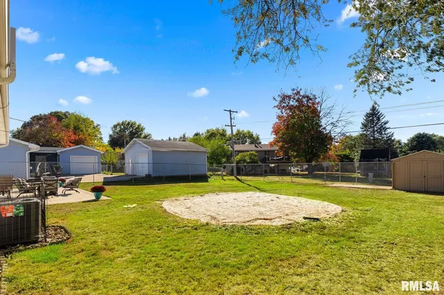 $174,900 | 1105 North Manning Drive, Chillicothe, IL 61523