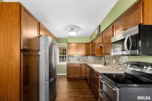 $174,900 | 1105 North Manning Drive, Chillicothe, IL 61523