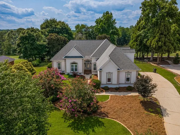 $635,000 | 724 West Tara Lane, Duncan, SC 29334