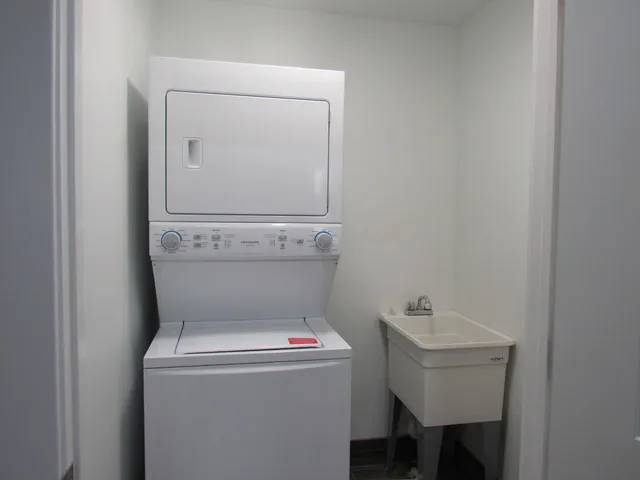 $2,500 | 1320 8th Street Street, Harvard, IL 60033