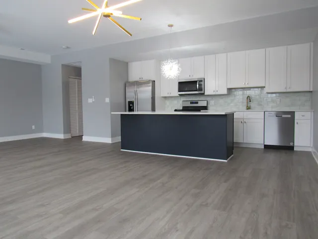 $2,500 | 1320 8th Street Street, Harvard, IL 60033