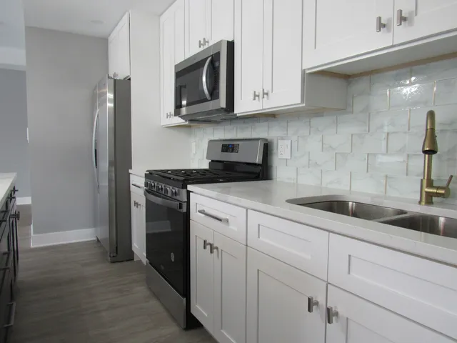 $2,500 | 1320 8th Street Street, Harvard, IL 60033