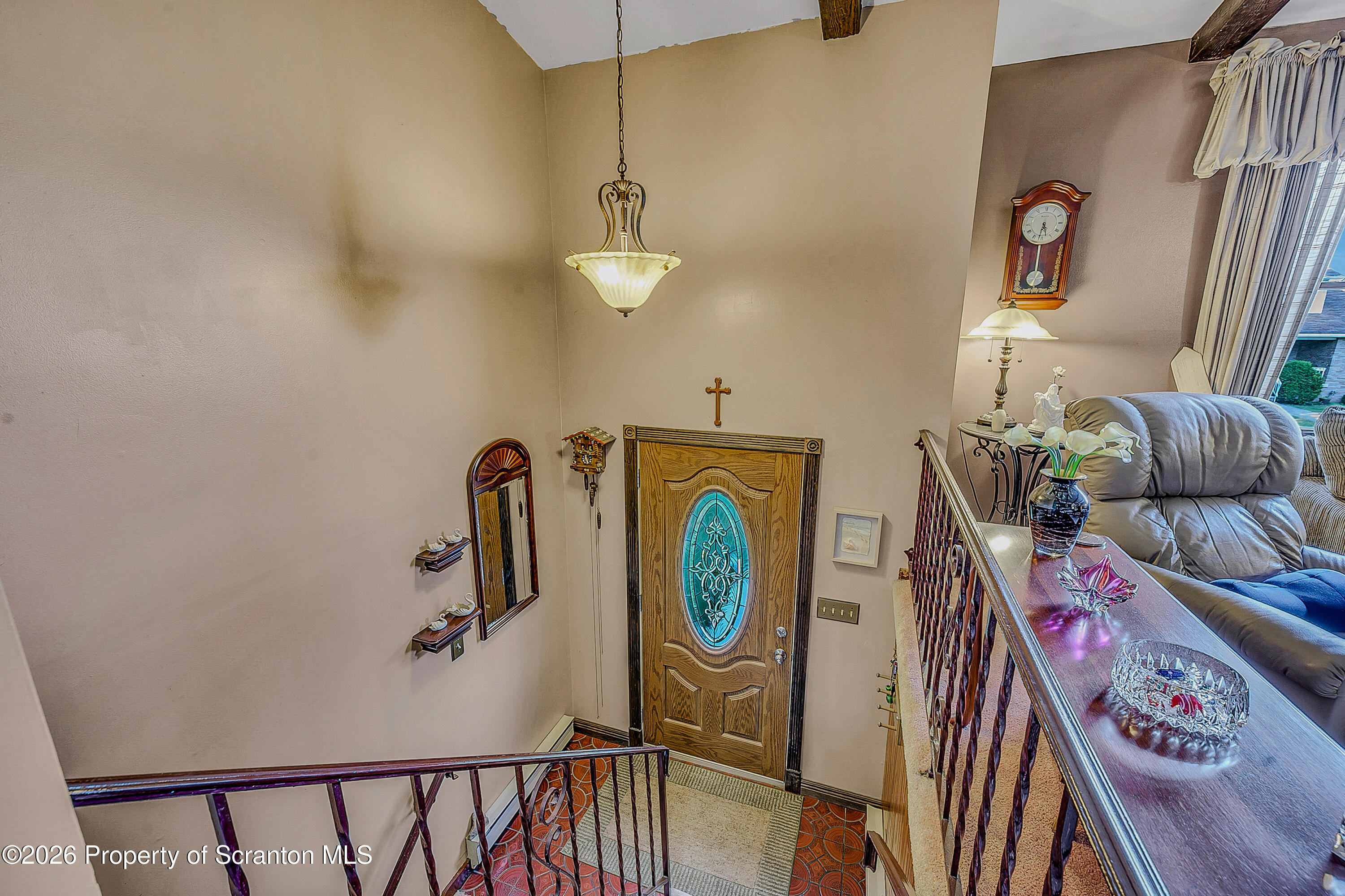 1735 Bulwer Street Scranton, PA 18504 - Photo 17 of 49 Foyer