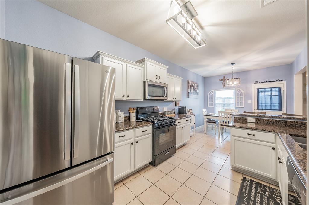 508 Drift Street Crowley, TX 76036 - Photo 13 of 34