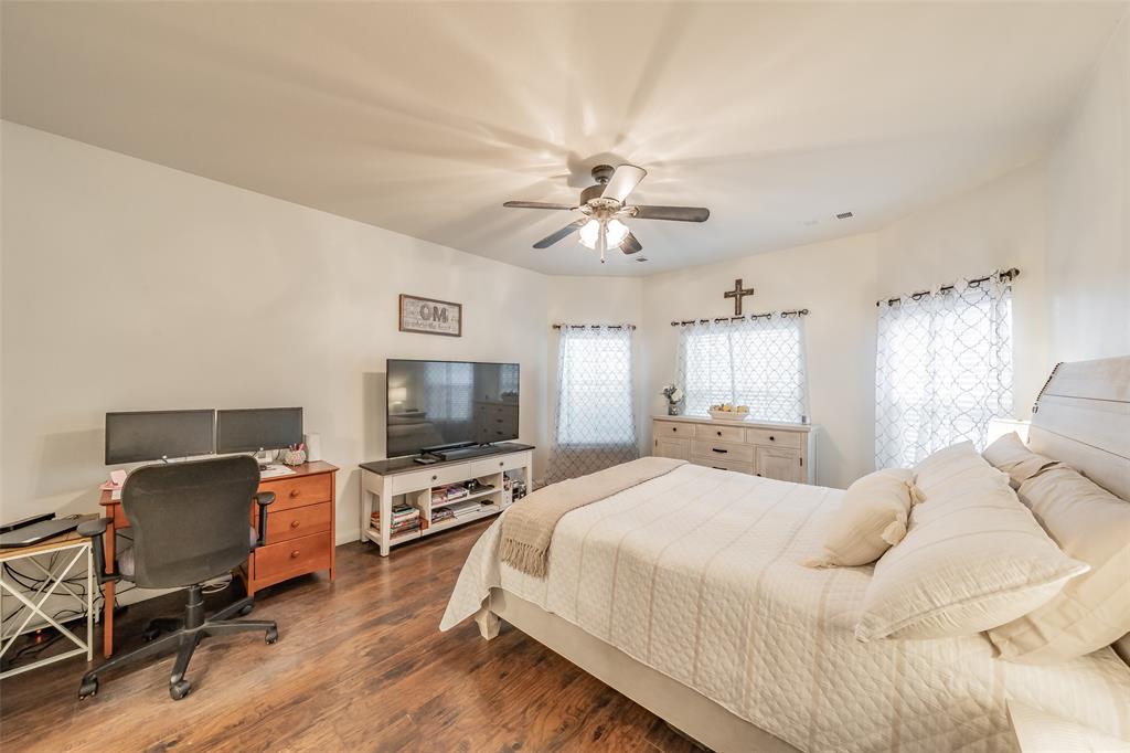 508 Drift Street Crowley, TX 76036 - Photo 20 of 34