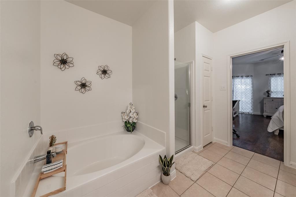 508 Drift Street Crowley, TX 76036 - Photo 23 of 34
