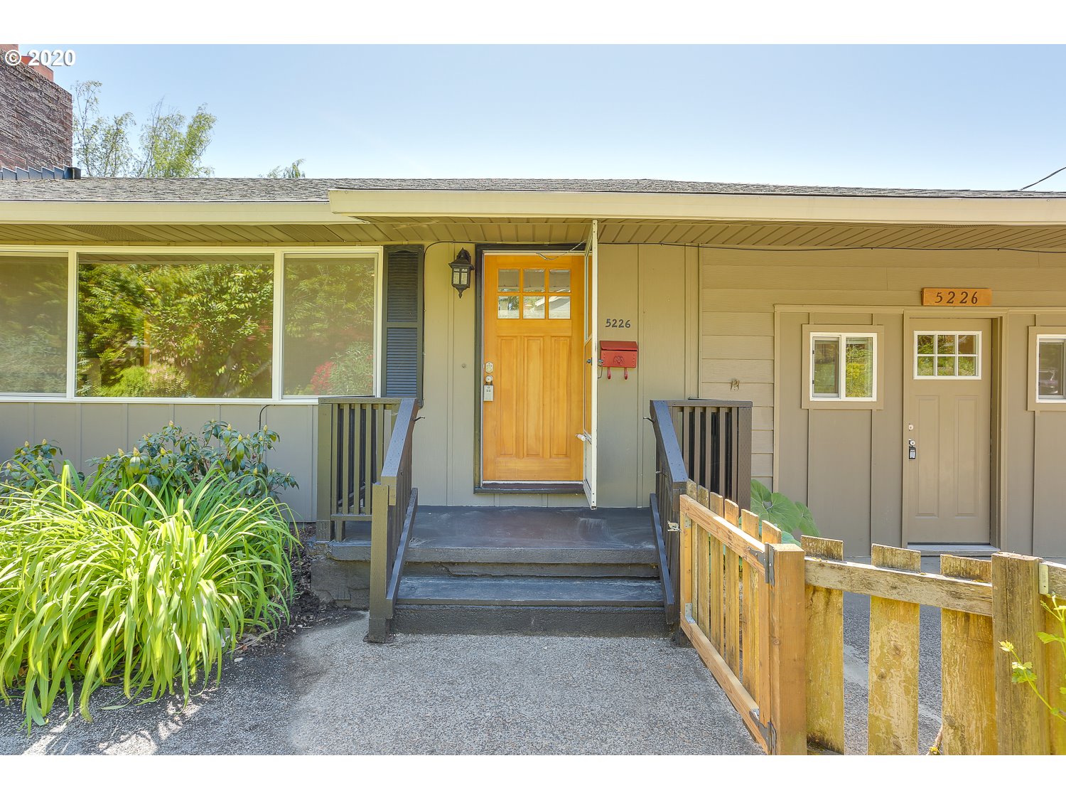 5226 Southwest Nebraska Street Portland, OR 97221 - Photo 4 of 32 Gallery Image 4