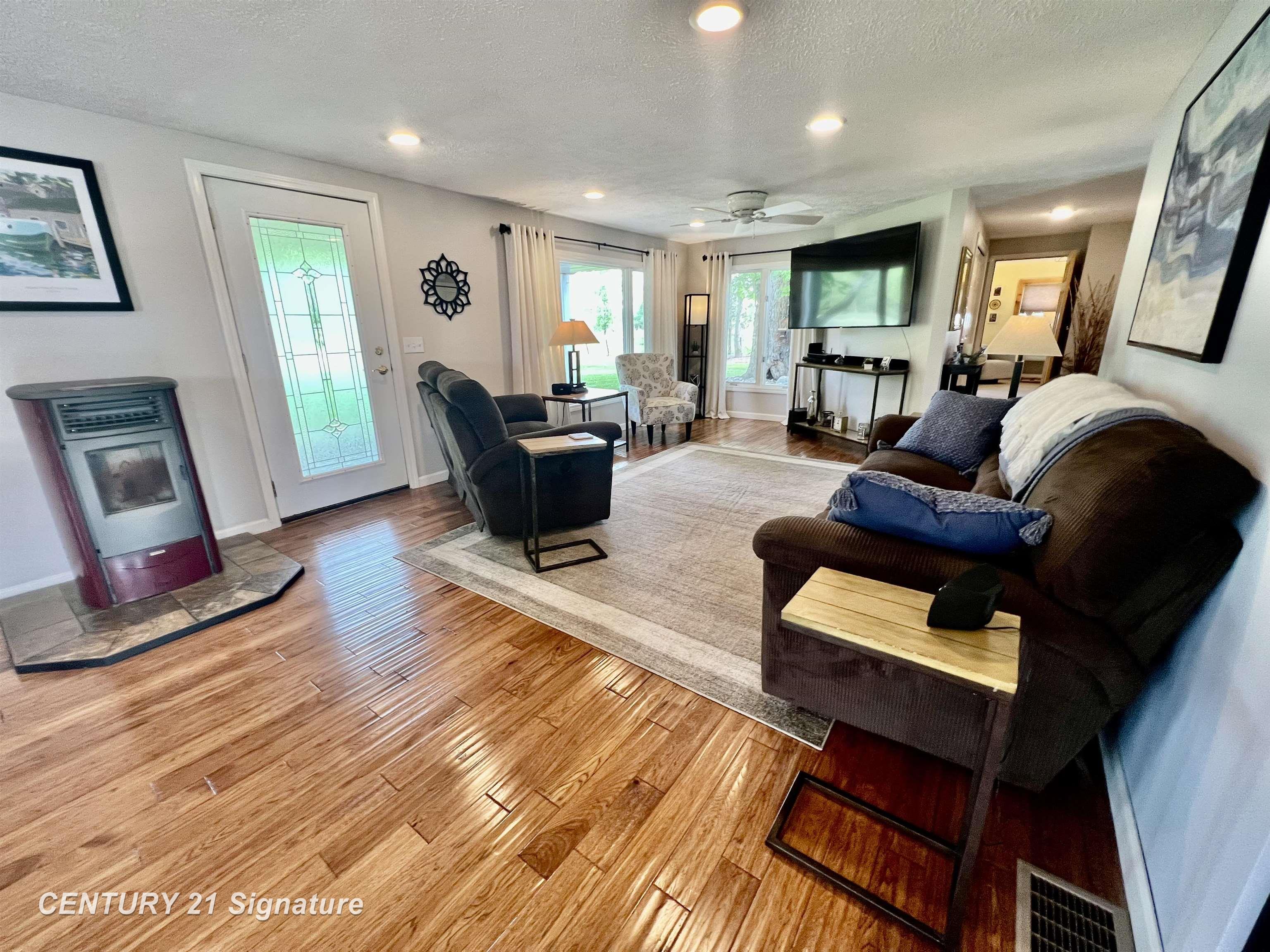 17355 Geddes Road Hemlock, MI 48626 - Photo 10 of 35