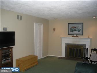 141 Gable Road Paoli, PA 19301 - Photo 3 of 6 Living Room