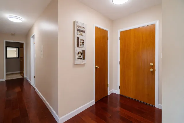 $209,900 | 1321 South Finley Road, Unit 419, Lombard, IL 60148