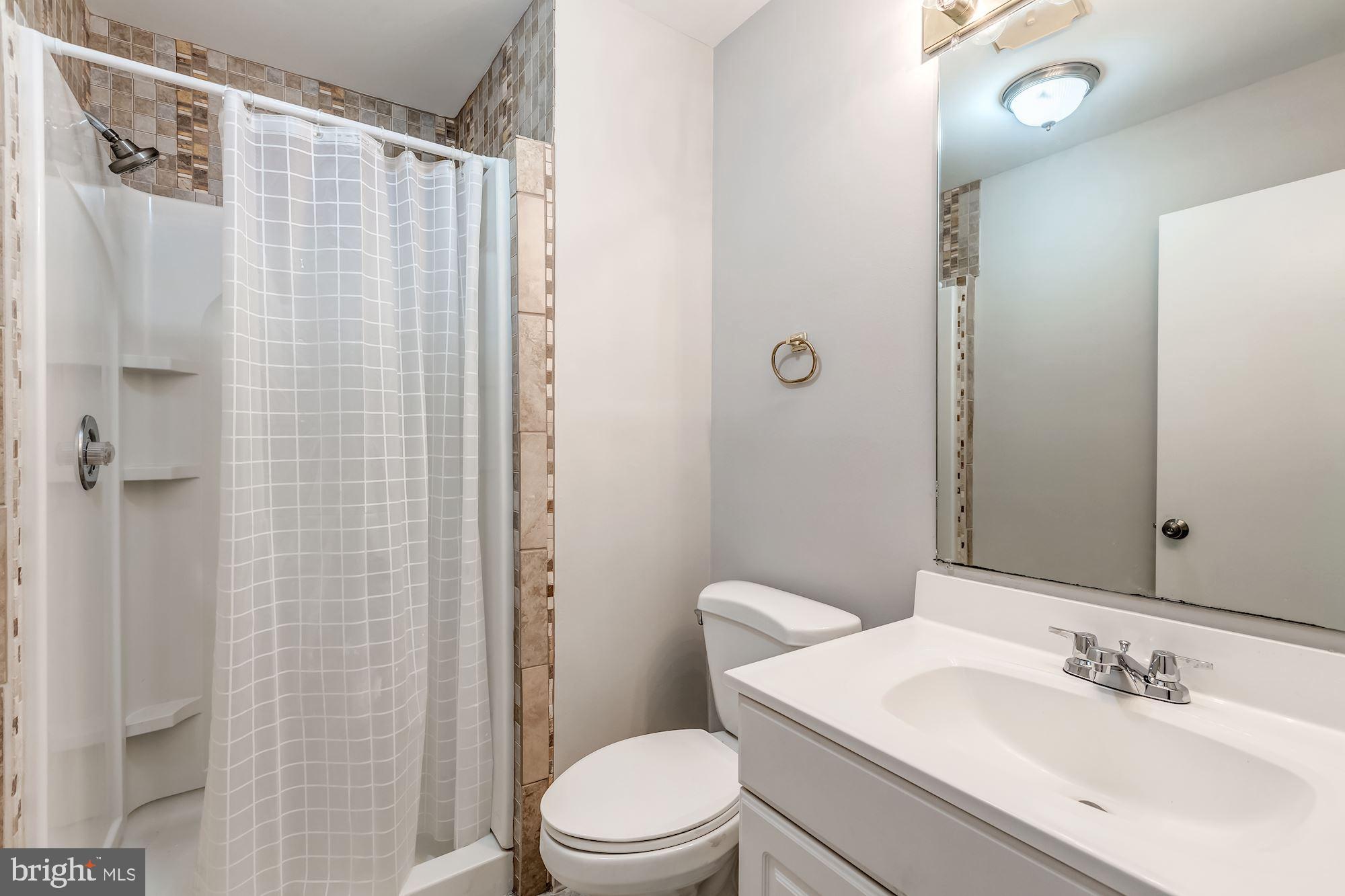 2183 Greenkeepers Court Reston, VA 20191 - Photo 19 of 30 Master bathroom with stand alone shower